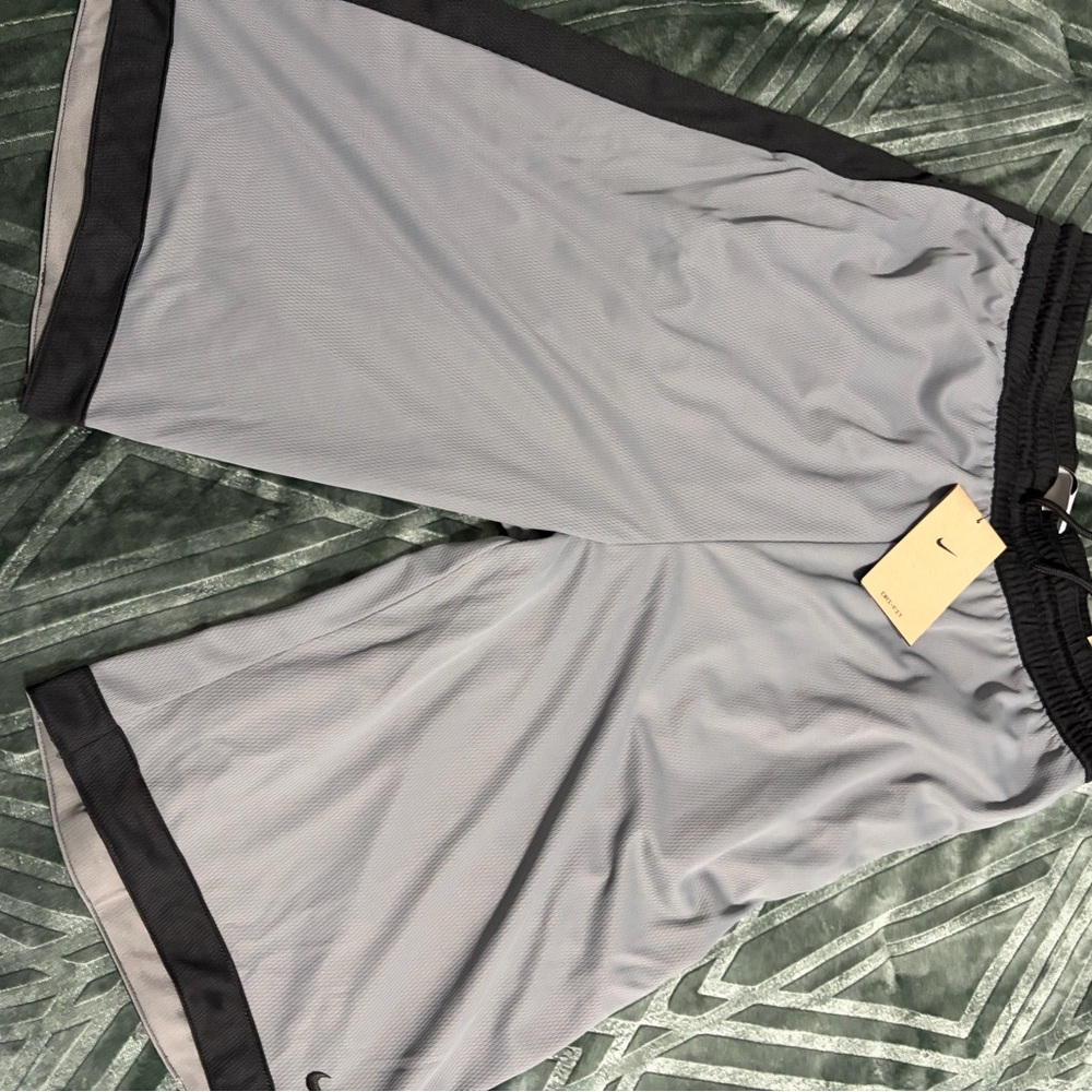 Nike Men's Athletic Shorts in Light Gray and Black